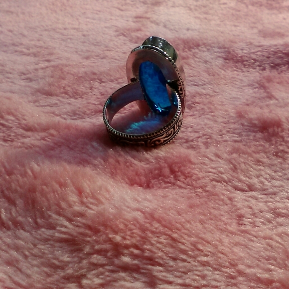 Oval Size 8 Blue Sapphire Quartz Statement Ring - Picture 6 of 8